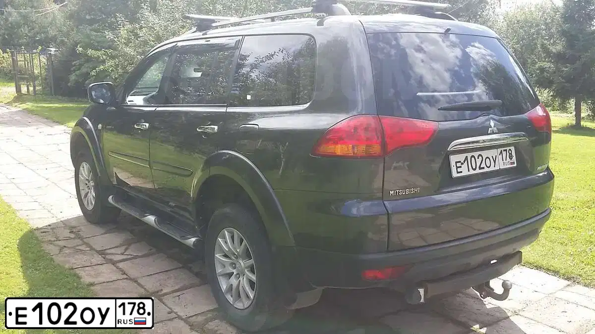 Фото автомобиля MITSUBISHI PAJERO SPORT, 2011 — госномер К848УВ69. Цвет: Серый