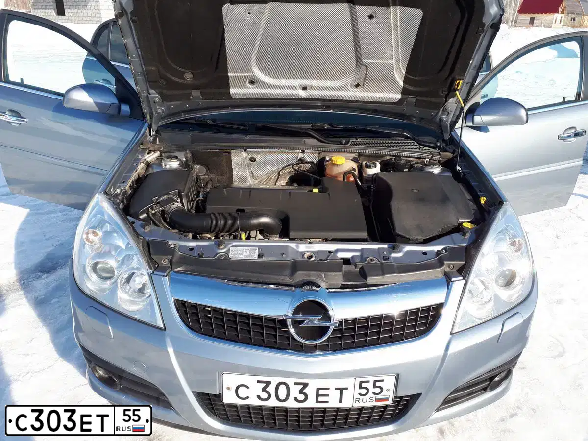 Фото автомобиля OPEL VECTRA, 2007 — госномер С303ЕТ55. Цвет: Серый