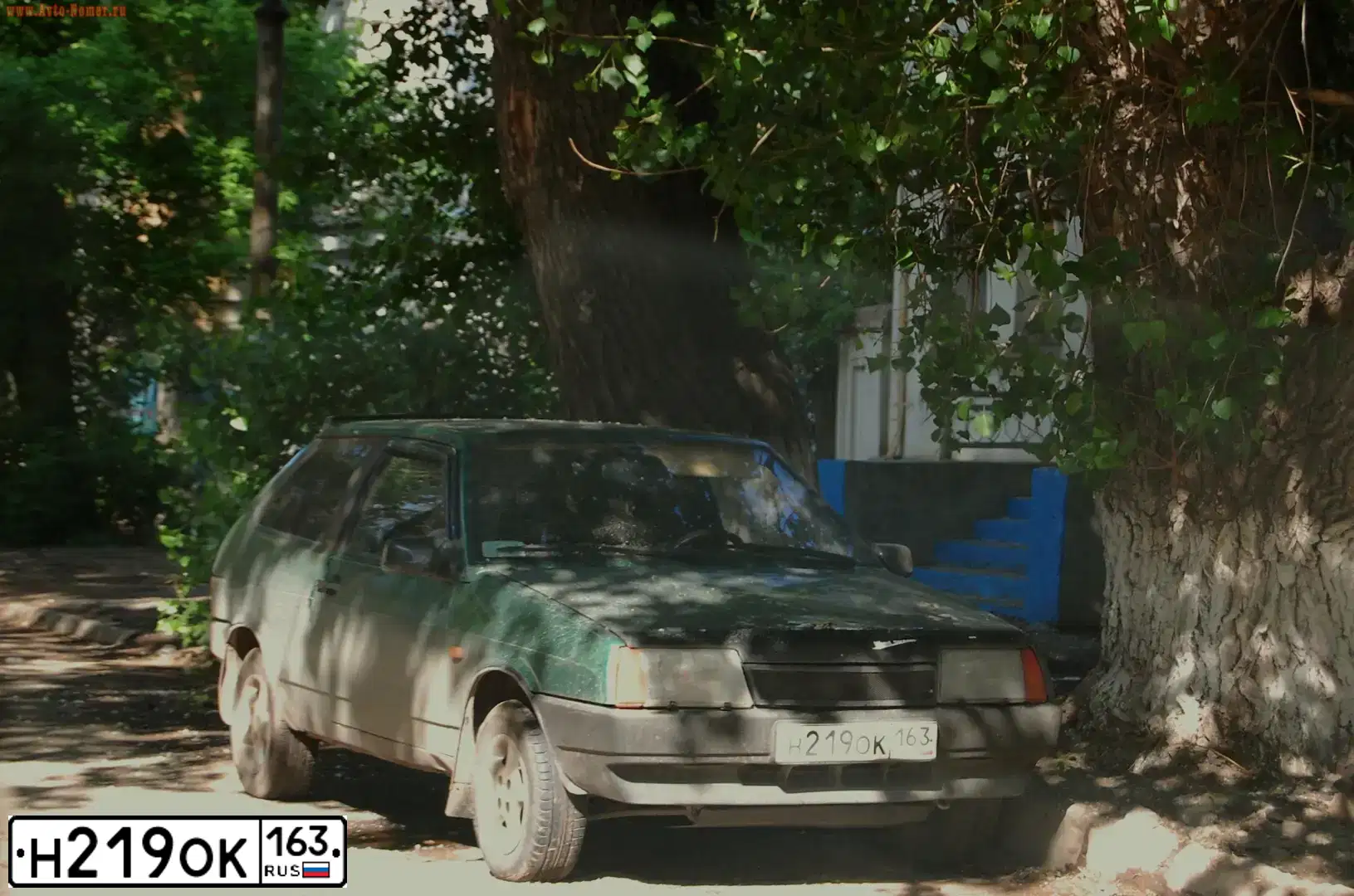 Фото автомобиля LADA 2114 SAMARA, 2005 — госномер Н219ОК63. Цвет: СРЕДНИЙ СЕРО-ЗЕЛЕНЫЙ МЕТ.
