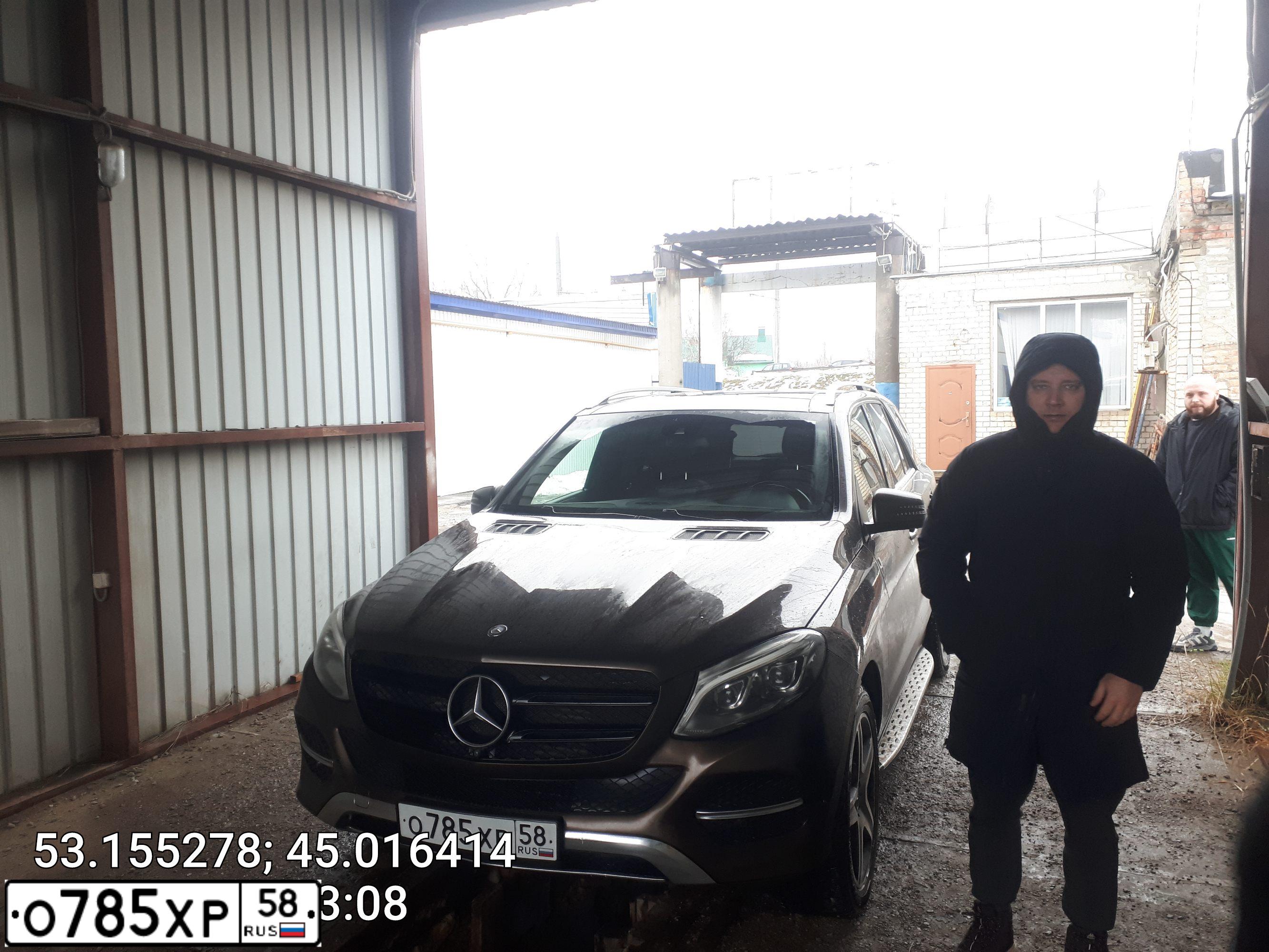Фото автомобиля MERCEDES M-KLASSE, 2015 — госномер Р020ЕО58. Цвет: Коричневый