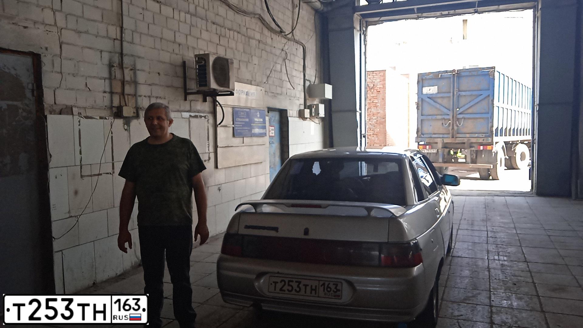 Фото автомобиля LADA 2110 LADA, 2006 — госномер Т253ТН163. Цвет: СВЕТЛО-СЕРЕБРИСТЫЙ МЕТАЛЛ