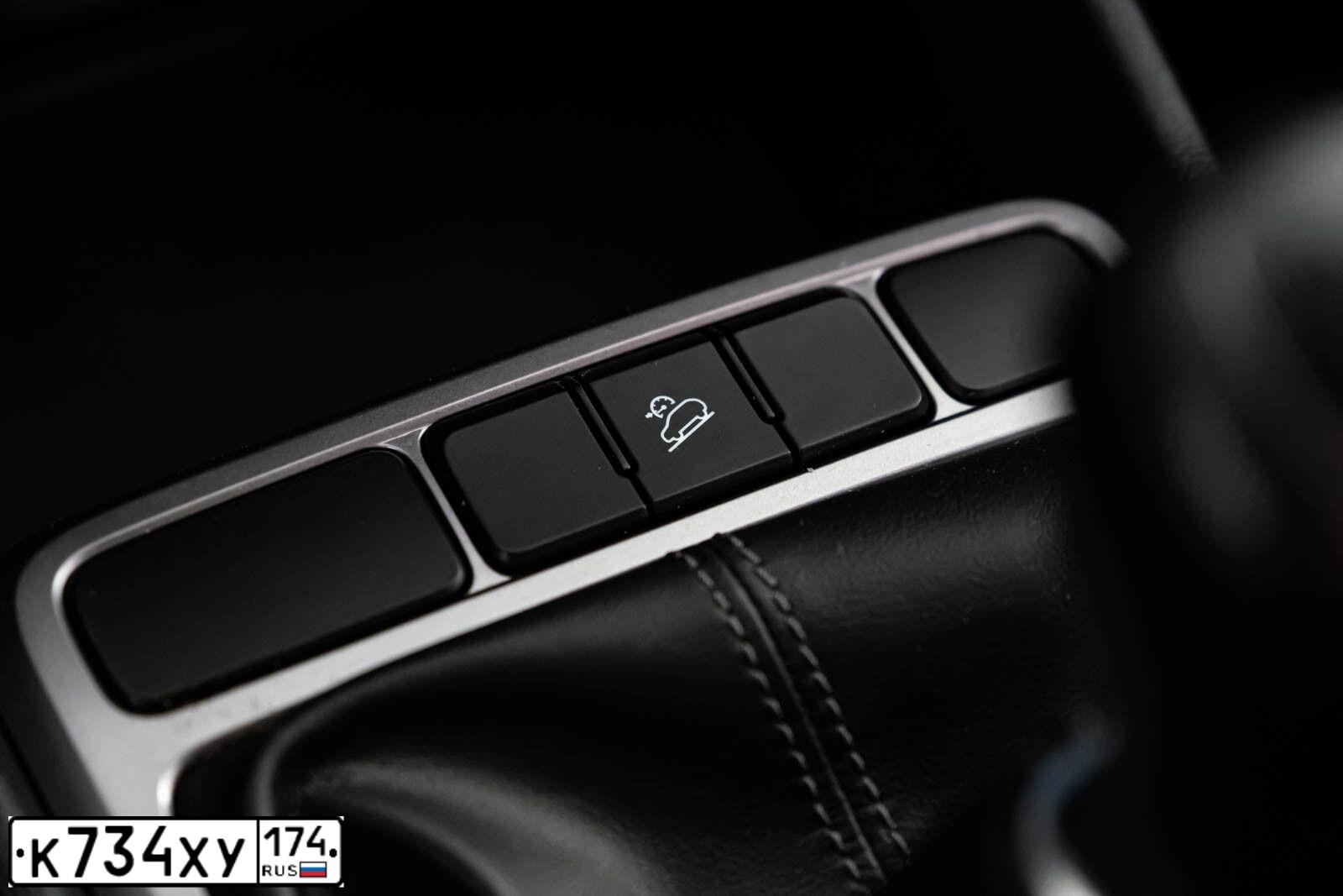 Фото автомобиля HYUNDAI CRETA, 2019 — госномер А589ВН774. Цвет: Серебристый