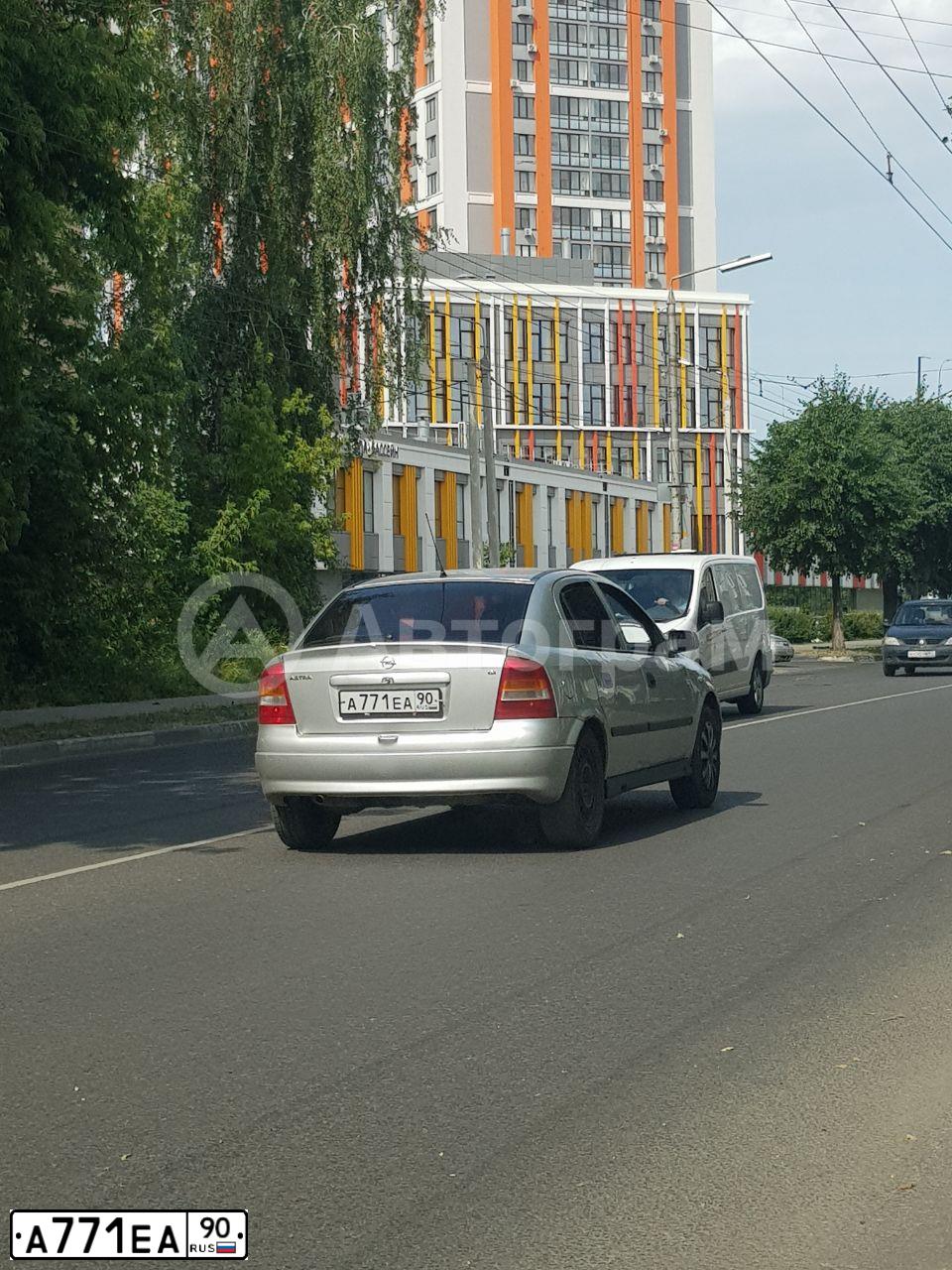 Фото автомобиля OPEL ASTRA, 2003 — госномер В691РВ761. Цвет: Серебристый