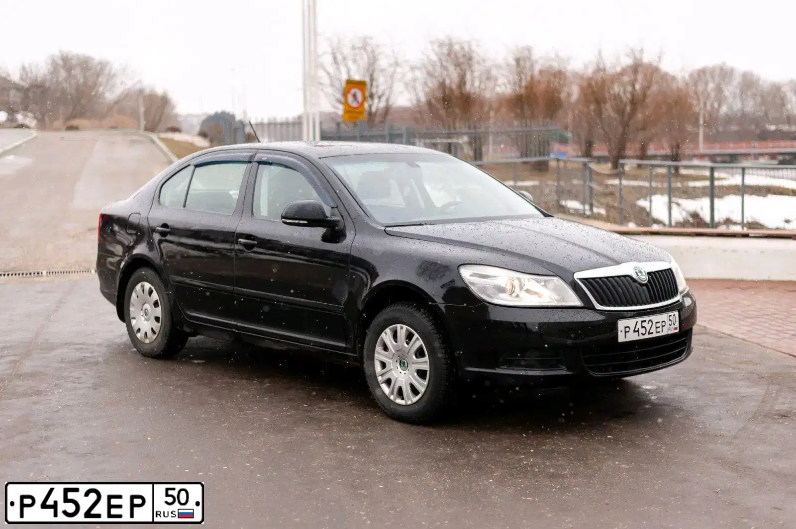 Фото автомобиля SKODA OCTAVIA, 2013 — госномер Т603ТУ69. Цвет: БЕЛЫЙ-ЖЕЛТЫЙ-СЕРЫЙ