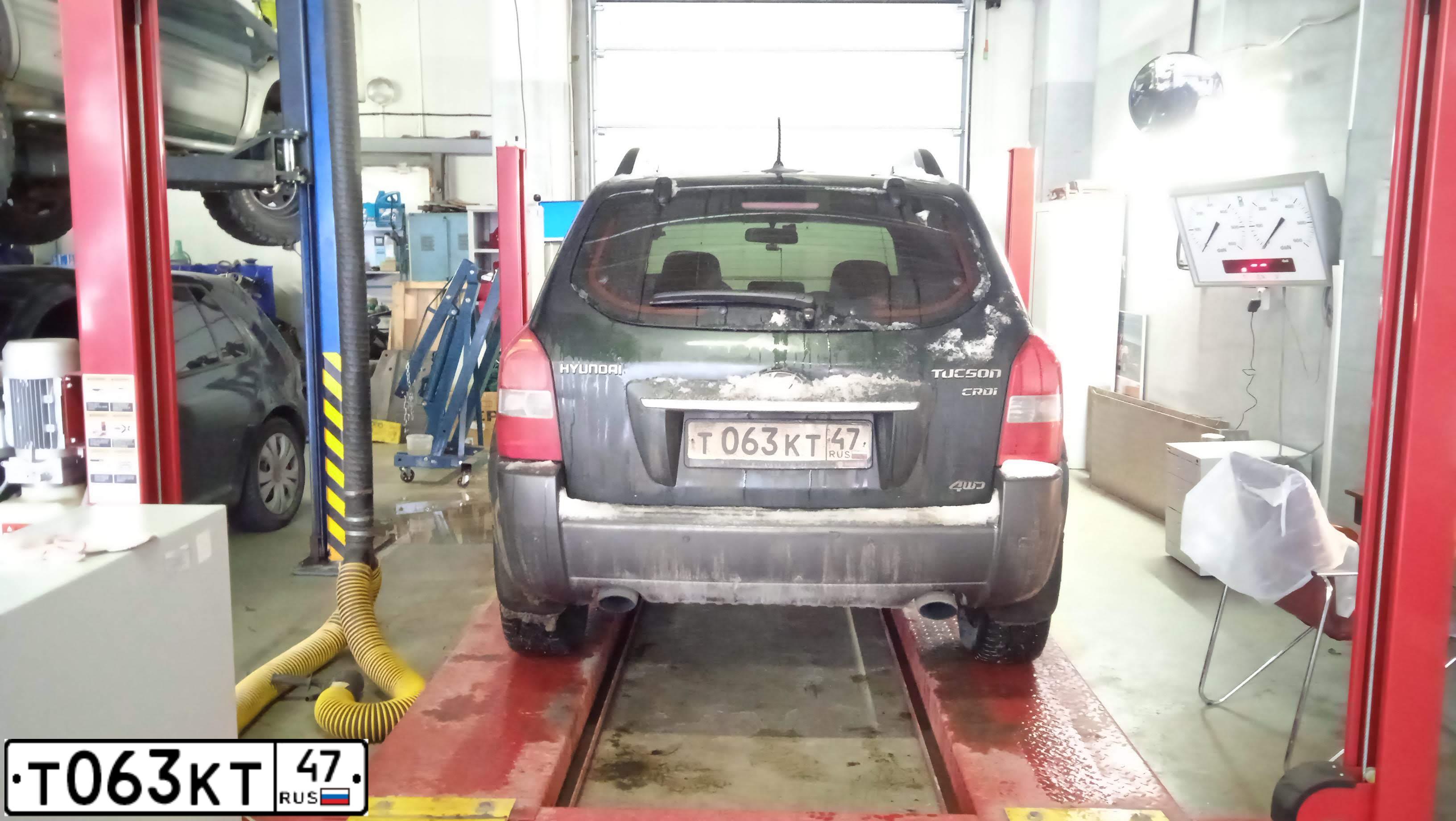 Фото автомобиля HYUNDAI TUCSON, 2008 — госномер Т063КТ47. Цвет: ЗЕЛЕНЫЙ