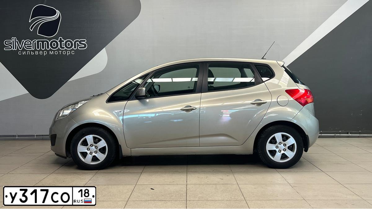 Фото автомобиля KIA VENGA, 2012 — госномер У317СО18. Цвет: СЕРЕБРИСТЫЙ