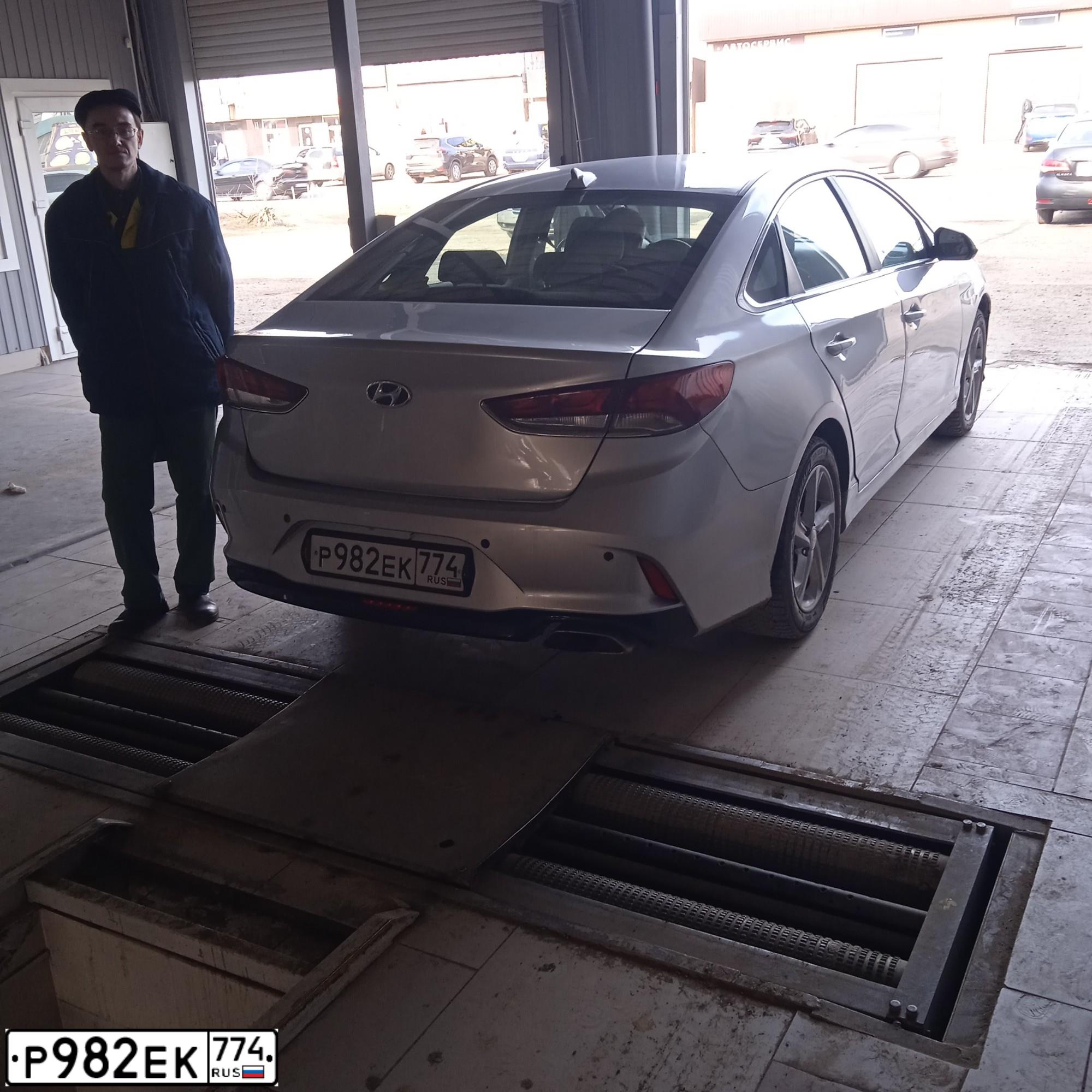Фото автомобиля HYUNDAI SONATA, 2017 — госномер О743ЕМ180. Цвет: СЕРЕБРИСТЫЙ