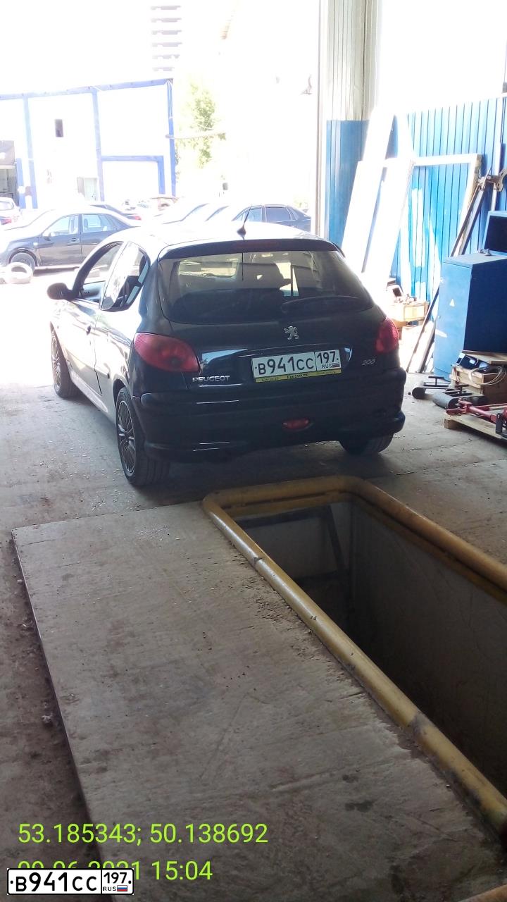 Фото автомобиля PEUGEOT 206, 2006 — госномер Е809ВО763. Цвет: ЧЕРНЫЙ