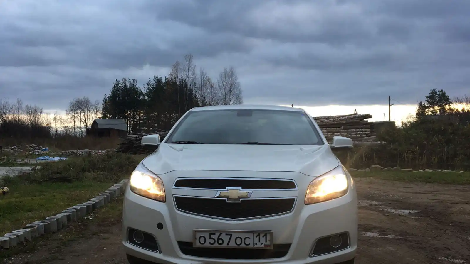 Фото автомобиля CHEVROLET MALIBU, 2012 — госномер Р653НМ45. Цвет: Белый