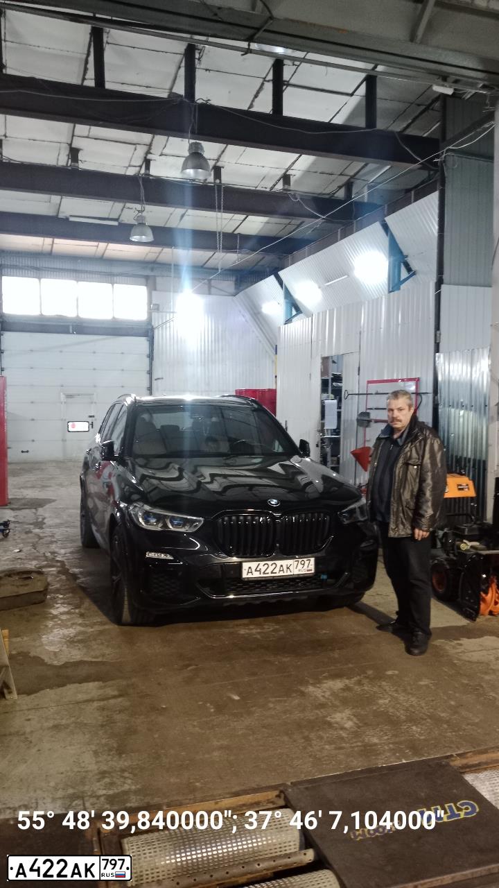 Фото автомобиля BMW X5, 2019 — госномер К753ОТ799. Цвет: ЧЕРНЫЙ