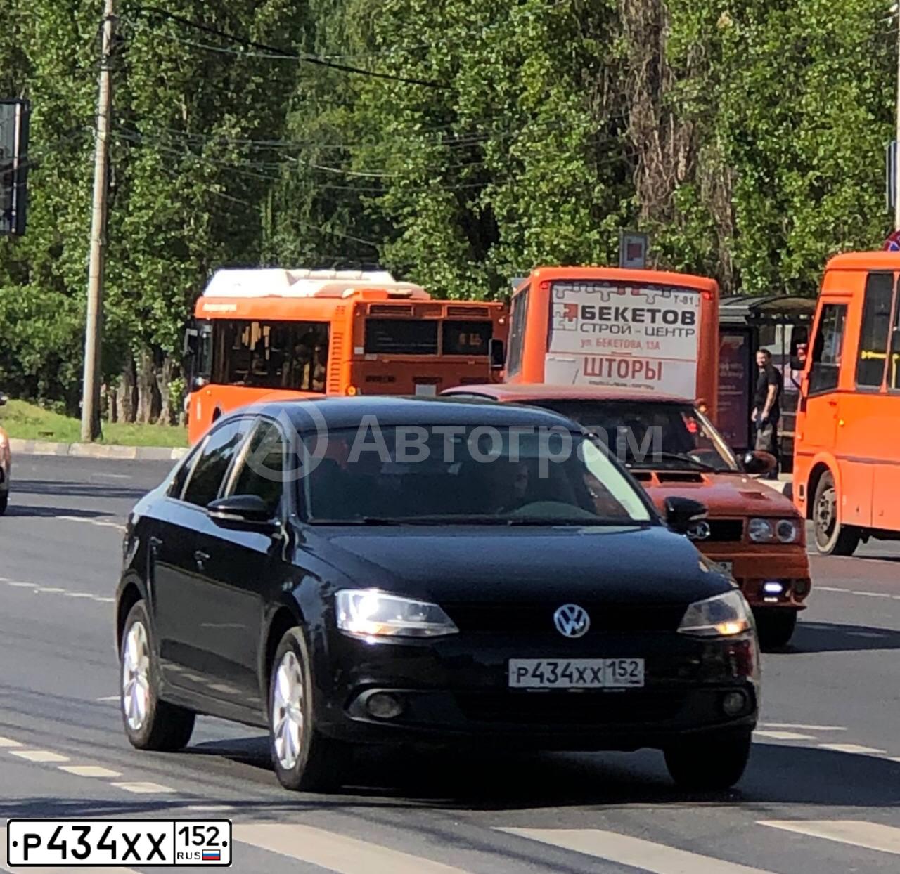 Фото автомобиля VOLKSWAGEN JETTA, 2012 — госномер В616ВУ252. Цвет: ЧЕРНЫЙ
