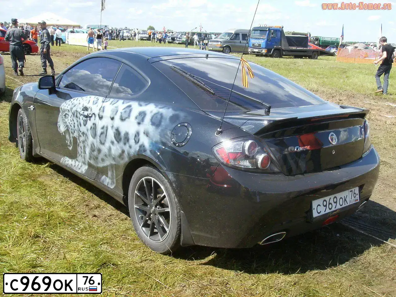 Фото автомобиля HYUNDAI /S-/COUPE / TUSCANI, 2008 — госномер Е422ТН197. Цвет: ЧЕРНЫЙ