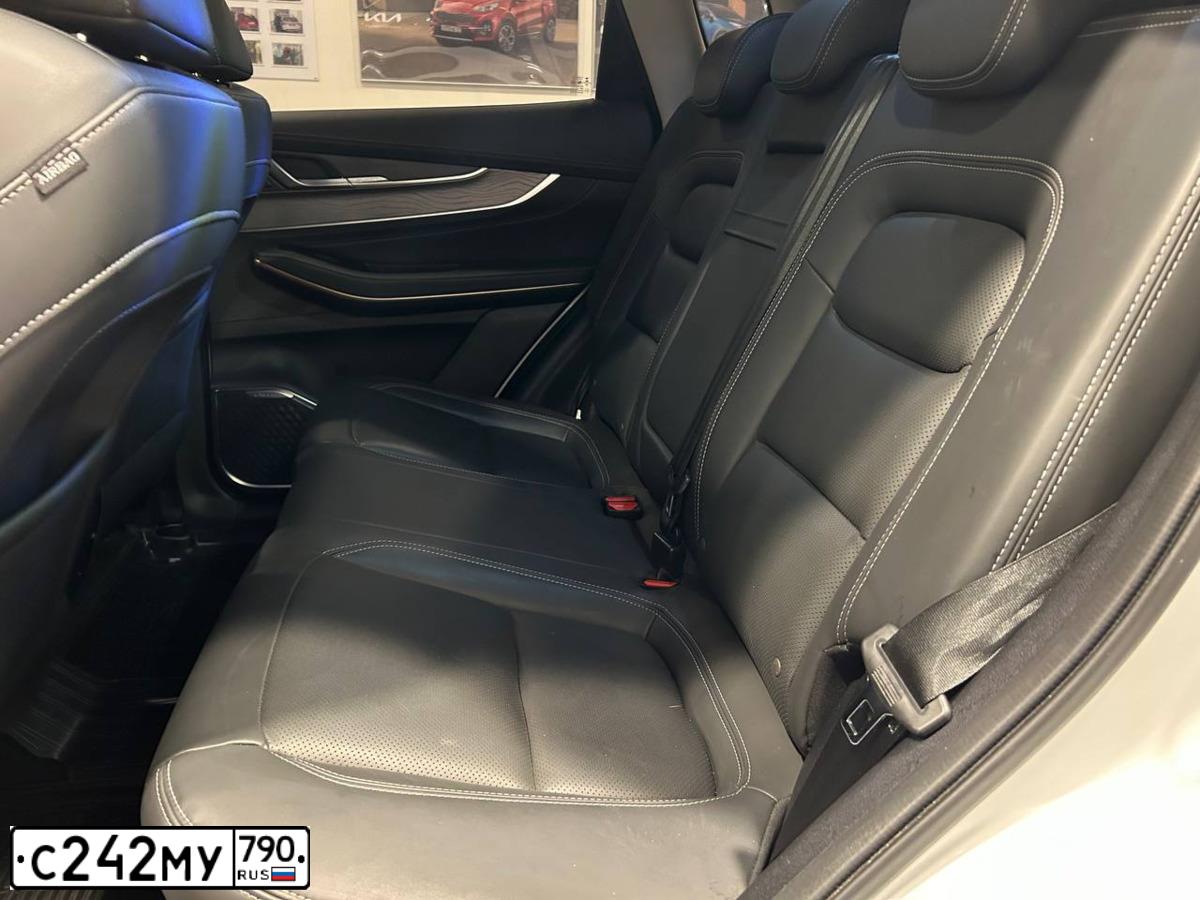 Фото автомобиля EXEED LX Т33FРL4ВL50Е010Т, 2022 — госномер С242МУ790. Цвет: Белый