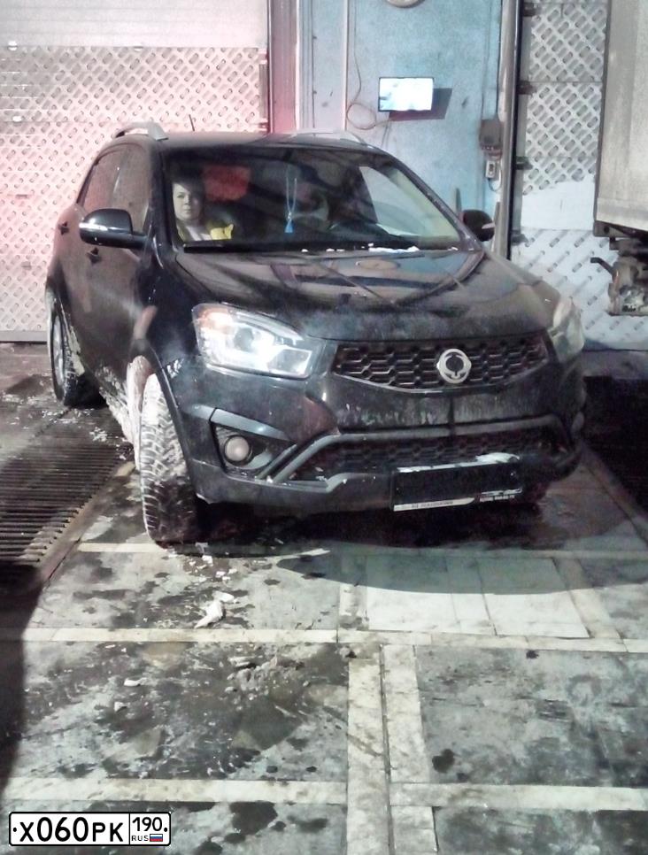 Фото автомобиля SSANGYONG ACTYON, 2015 — госномер М526АА716. Цвет: ЧЕРНЫЙ
