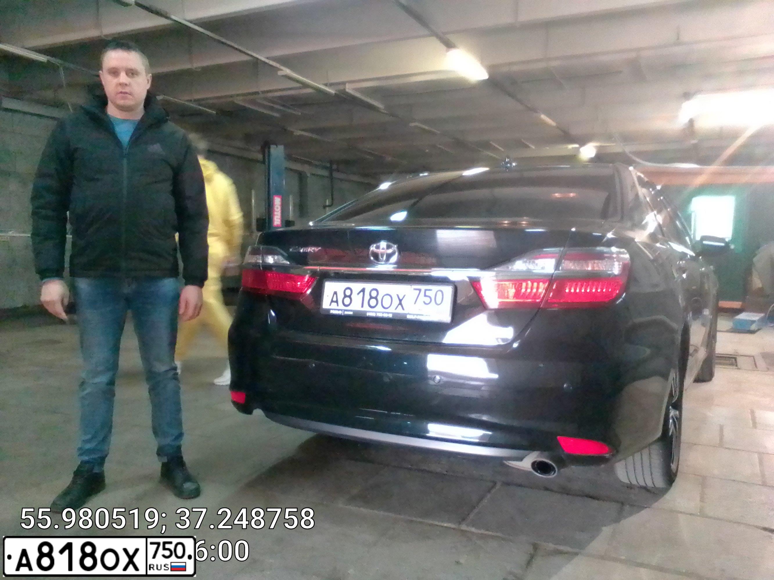 Фото автомобиля TOYOTA CAMRY, 2017 — госномер Т894ОО799. Цвет: ЧЕРНЫЙ МЕТАЛЛИК