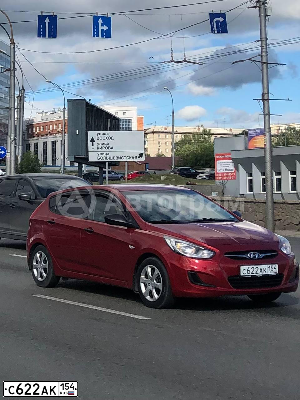 Фото автомобиля HYUNDAI SOLARIS, 2013 — госномер С622АК154. Цвет: КРАСНЫЙ ГРАНАТ