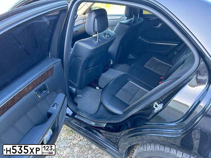 Фото автомобиля OPEL ASTRA, 2011 — госномер О235УВ193. Цвет: Белый