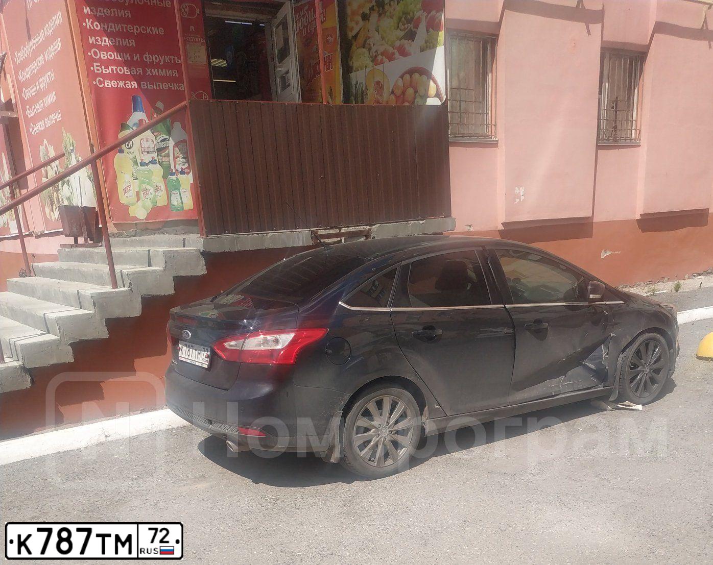 Фото автомобиля FORD FOCUS, 2012 — госномер А582ВН172. Цвет: ЧЕРНЫЙ