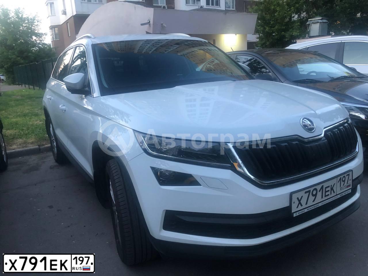 Фото автомобиля VOLKSWAGEN PASSAT, 2012 — госномер Н687ЕР180. Цвет: Коричневый
