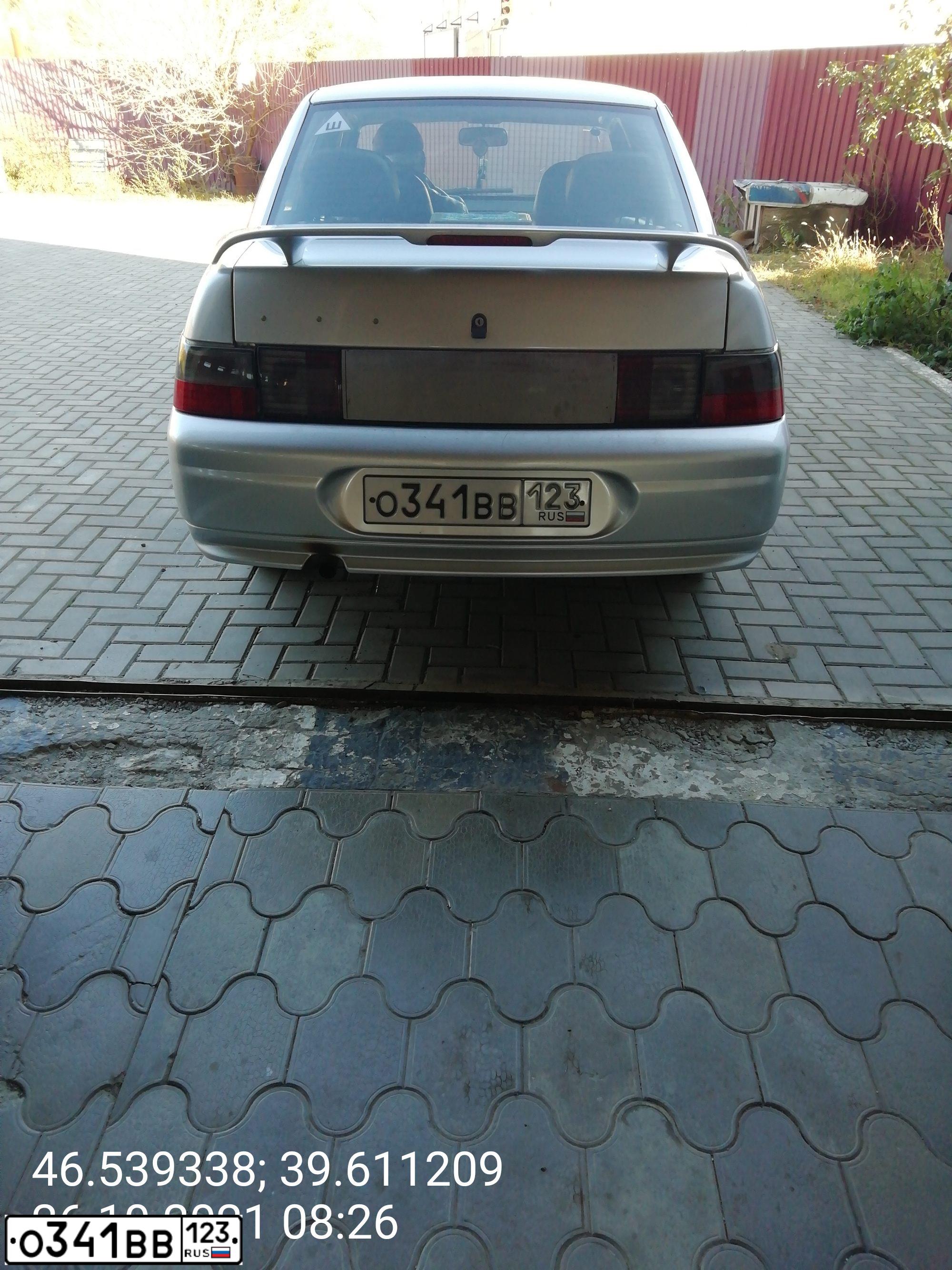 Фото автомобиля LADA 2110, 2003 — госномер О341ВВ123. Цвет: СВЕТЛО-СЕРЕБРИСТЫЙ