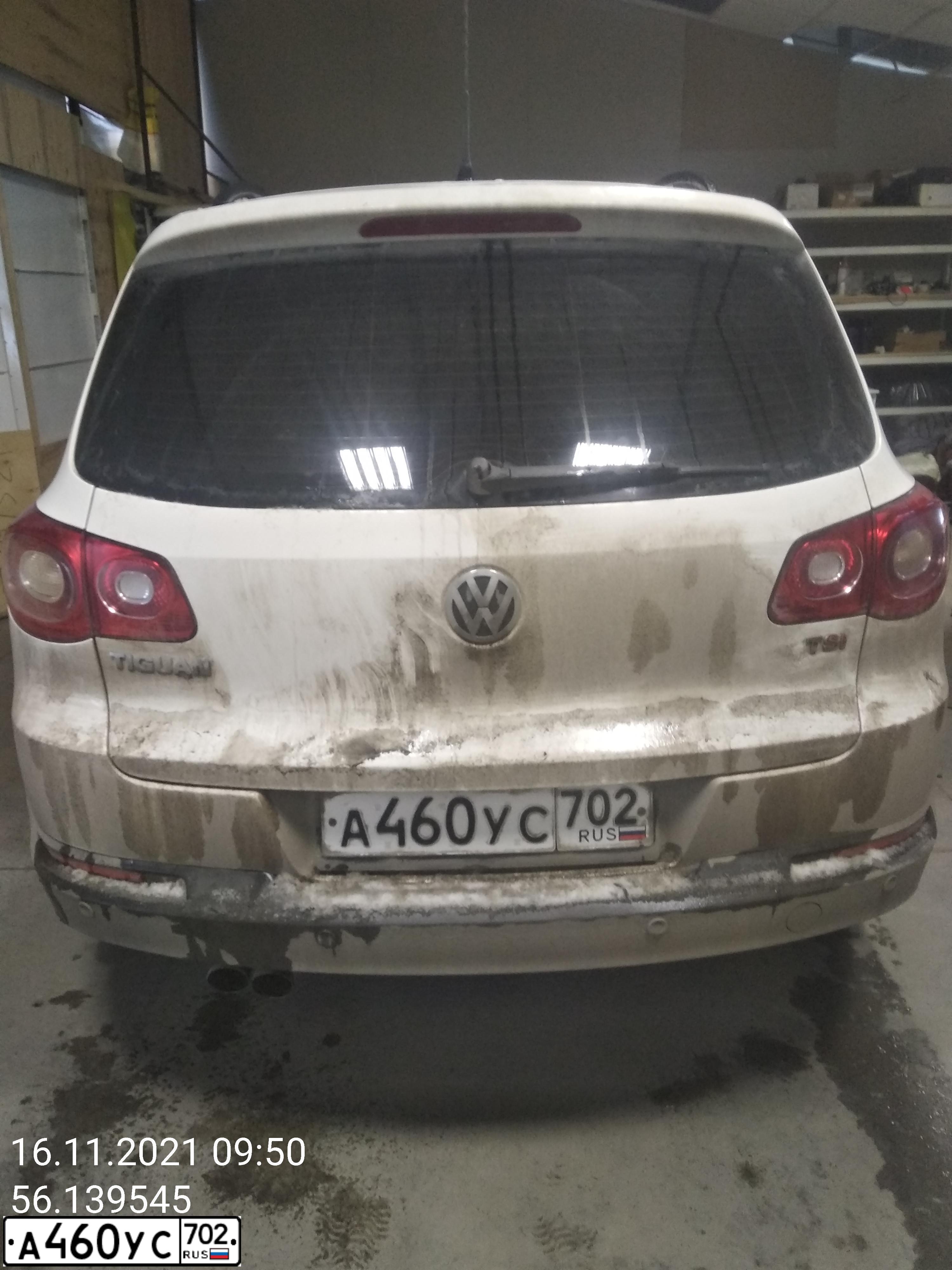 Фото автомобиля VOLKSWAGEN TIGUAN, 2008 — госномер У735ЕН174. Цвет: Белый