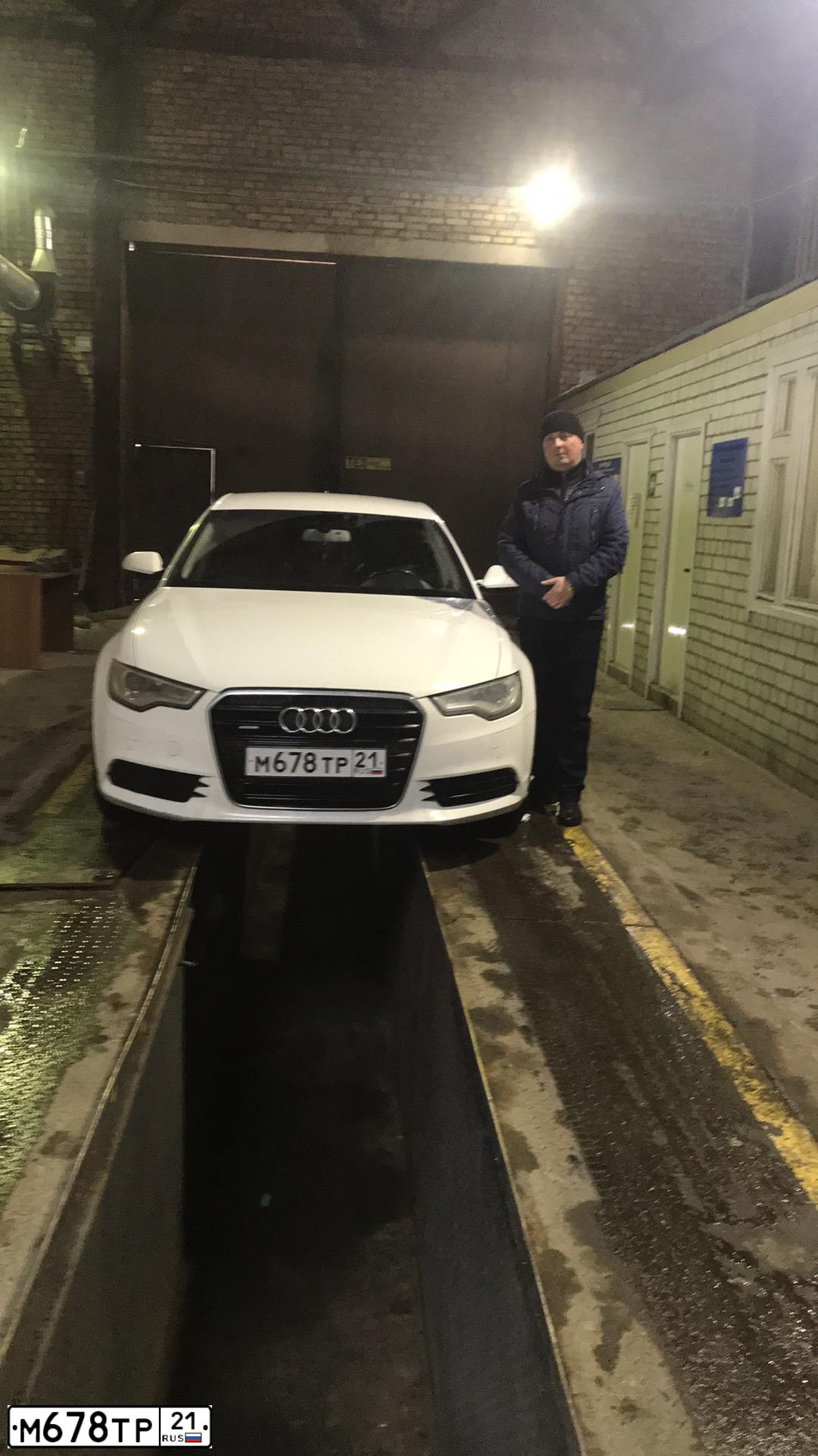 Фото автомобиля AUDI A6, 2012 — госномер А777УА21. Цвет: Белый