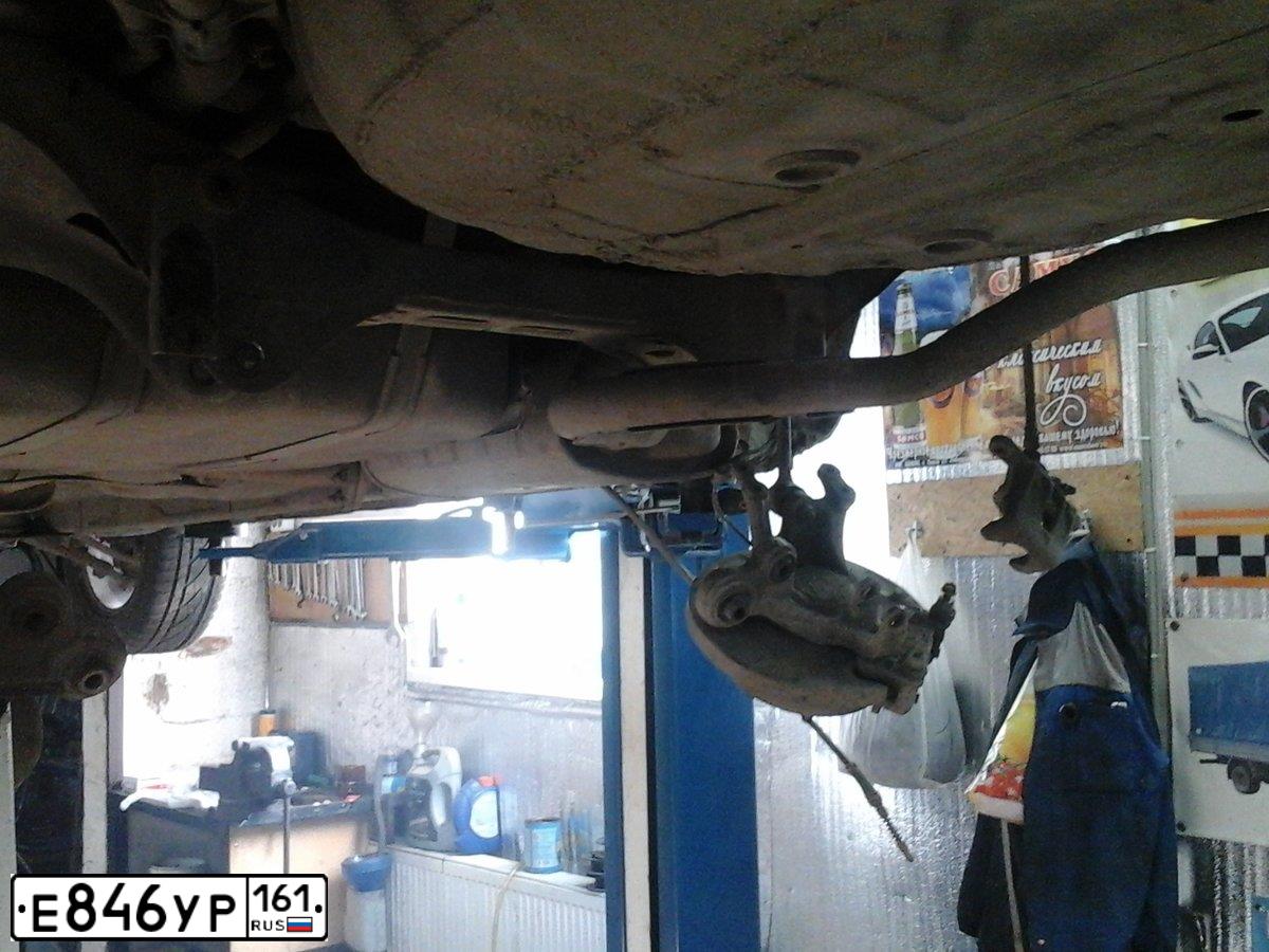 Фото автомобиля HYUNDAI ELANTRA, 2007 — госномер Е846УР161. Цвет: ЖЕЛТО-ПЕСОЧНЫЙ