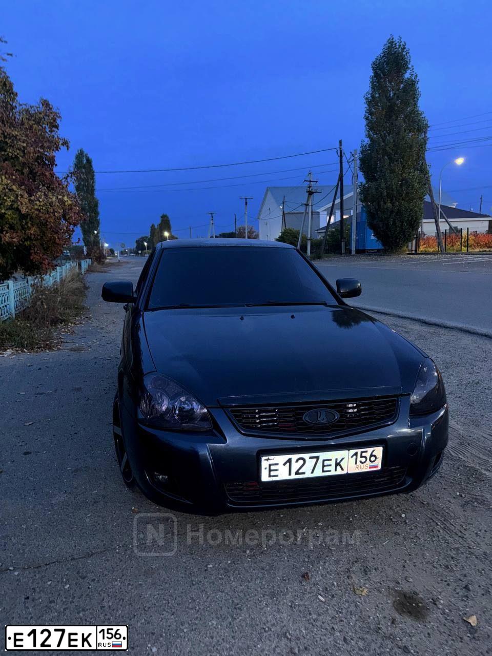 Фото автомобиля LADA 2172 PRIORA, 2008 — госномер Е127ЕК156. Цвет: ГРАФИТОВЫЙ МЕТАЛЛИК