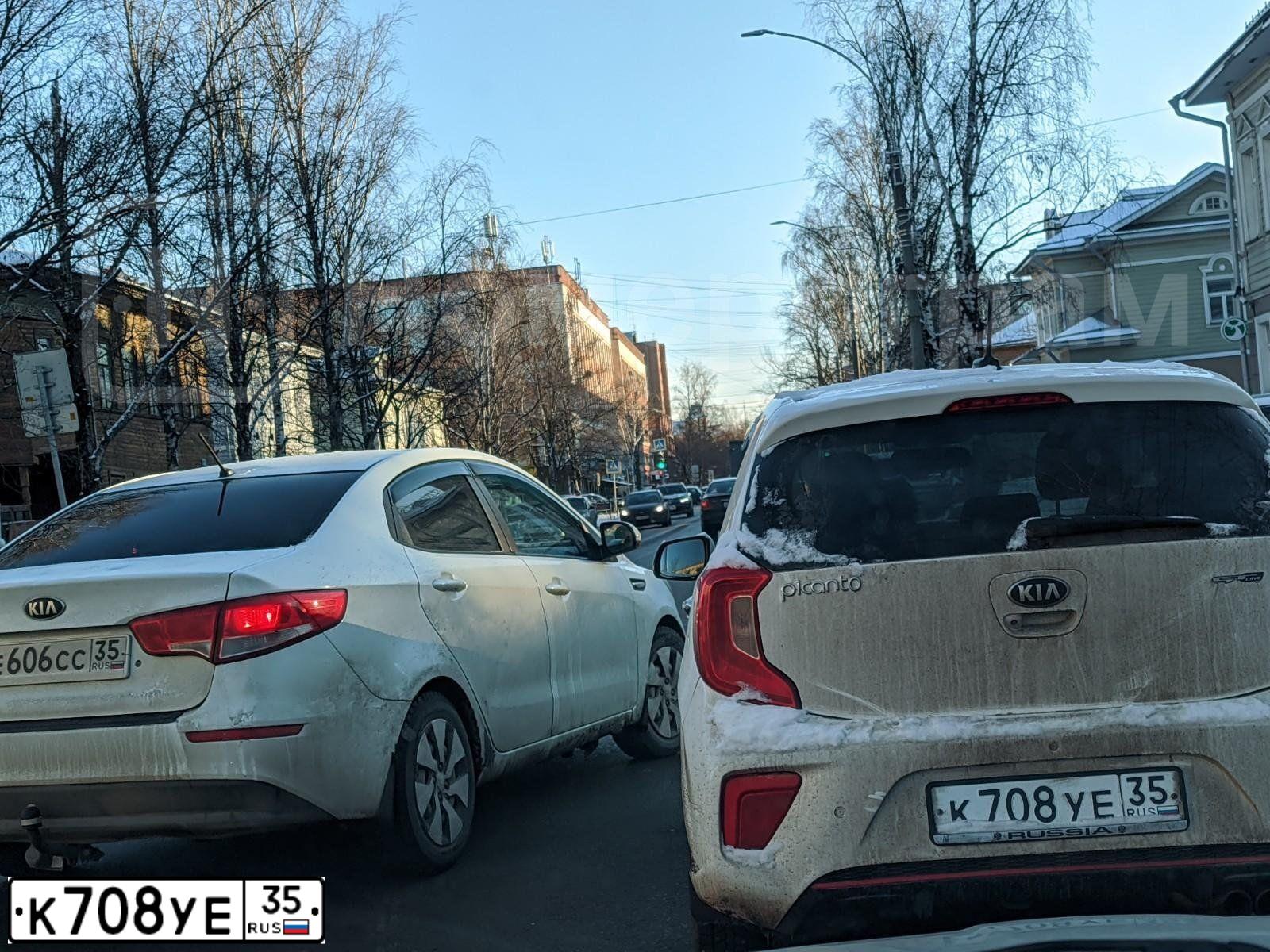 Фото автомобиля KIA PICANTO / MORNING, 2017 — госномер М016ОТ750. Цвет: Белый