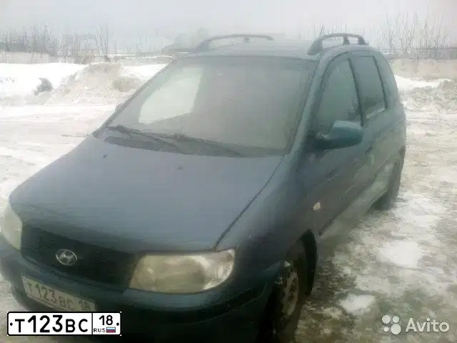 Фото автомобиля HYUNDAI MATRIX, 2006 — госномер Е007АО18. Цвет: СИНИЙ