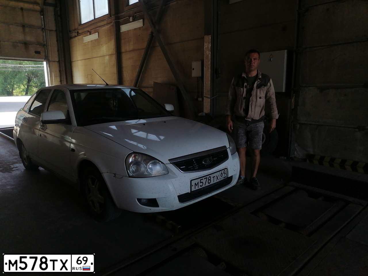 Фото автомобиля LADA PRIORA, 2011 — госномер С370ОУ761. Цвет: Белый