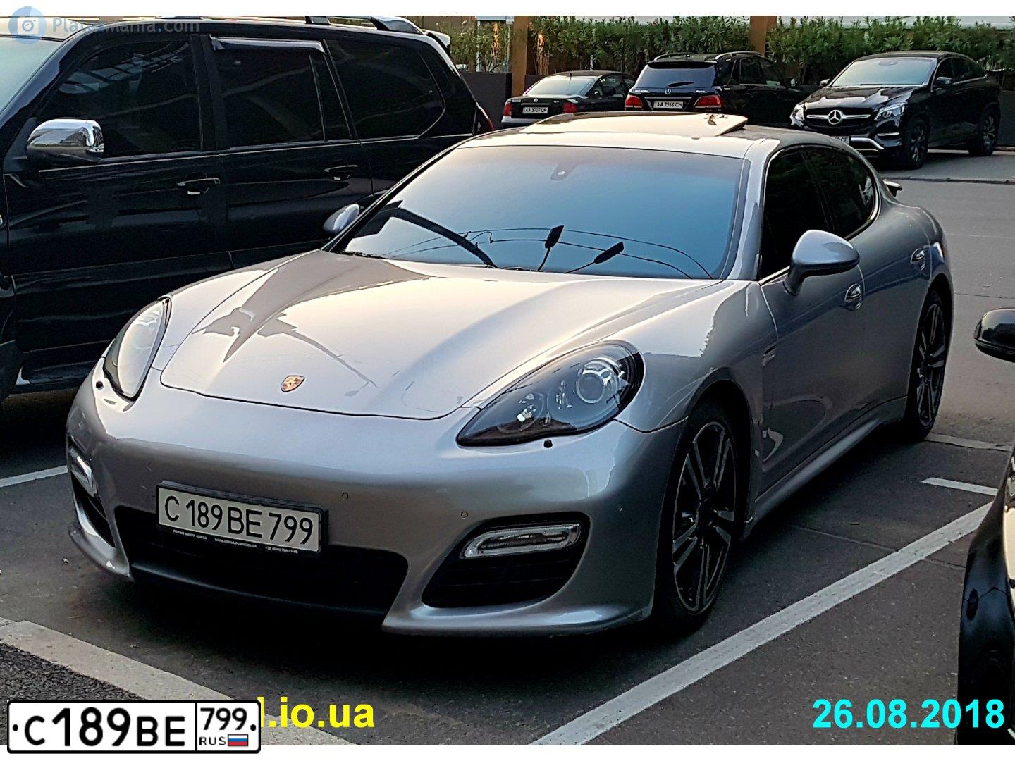 Фото автомобиля PORSCHE PANAMERA, 2011 — госномер А852АА52. Цвет: Серебристый