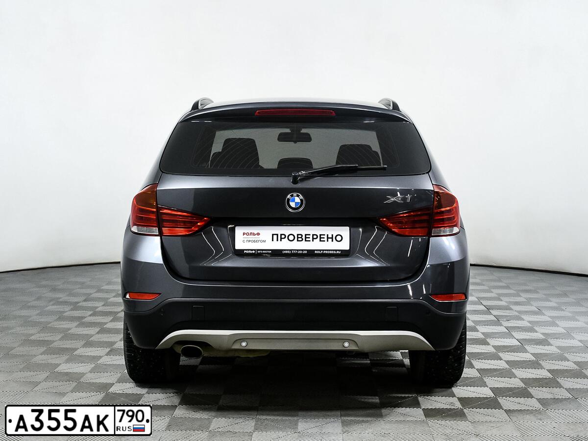 Фото автомобиля BMW X1, 2012 — госномер М996АА250. Цвет: СЕРЫЙ МЕТАЛЛИК