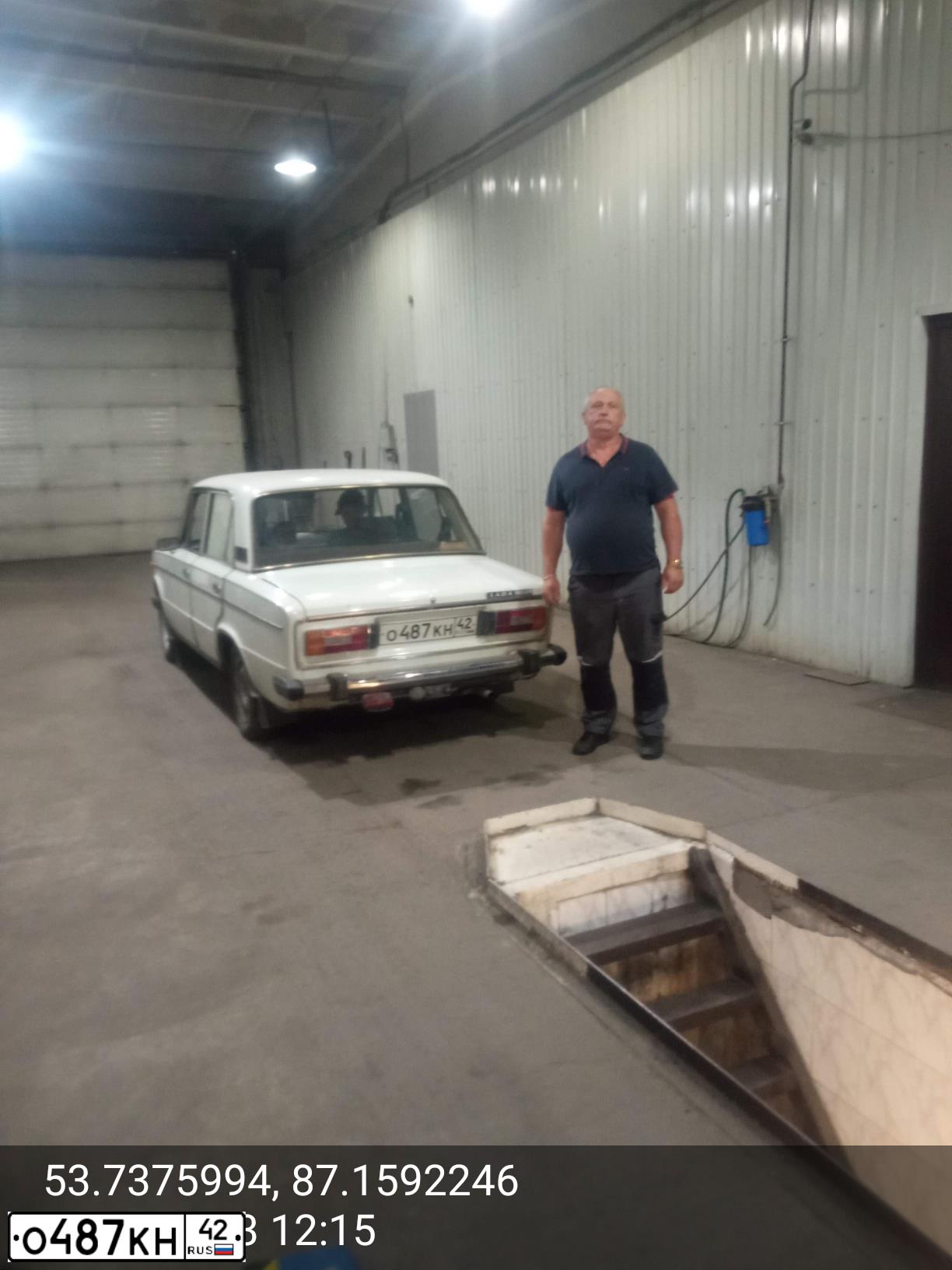 Фото автомобиля LADA 2106, 1989 — госномер Х775НР142. Цвет: Белый