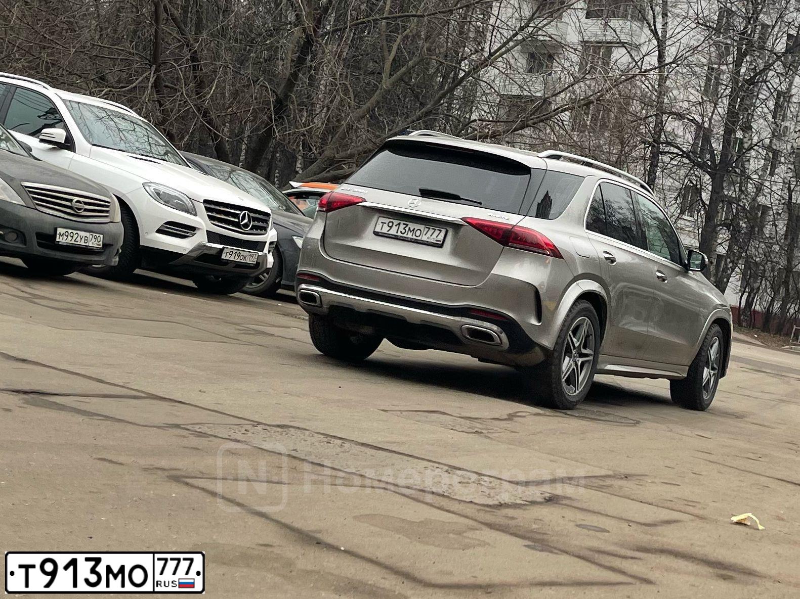 Фото автомобиля MERCEDES M-KLASSE, 2014 — госномер Р049РВ799. Цвет: Белый