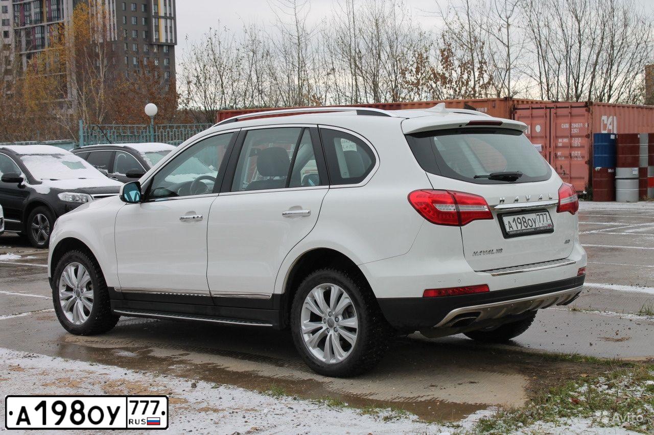 Фото автомобиля HAVAL H8, 2015 — госномер Р102ЕН799. Цвет: Белый