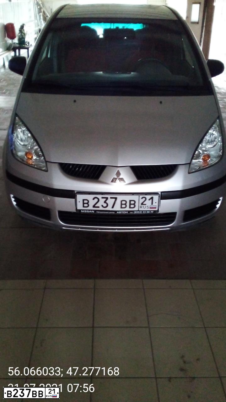 Фото автомобиля MITSUBISHI COLT, 2004 — госномер В237ВВ21. Цвет: Серебристый