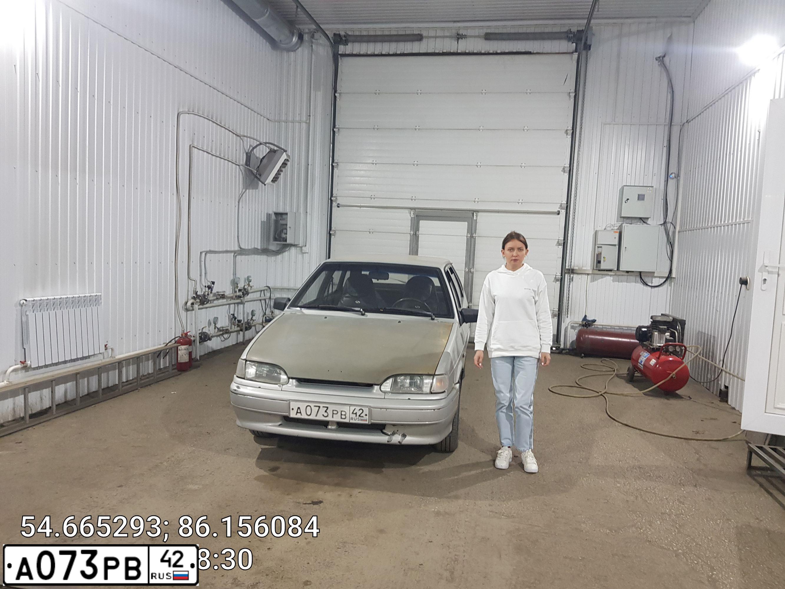 Фото автомобиля VAZ 2114 SAMARA, 2006 — госномер Р088ОВ142. Цвет: МОЛОЧНО БЕЛЫЙ СЕРЕБРИСТЫЙ