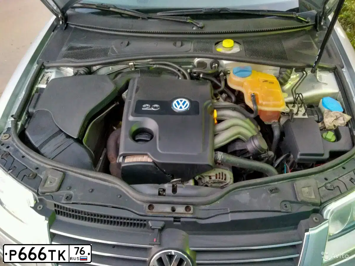 Фото автомобиля VOLKSWAGEN PASSAT, 2008 — госномер С183АР76. Цвет: Коричневый