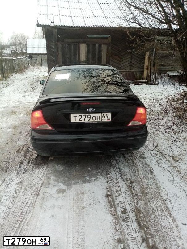 Фото автомобиля FORD FOCUS, 2000 — госномер М689ОО797. Цвет: ЧЕРНЫЙ