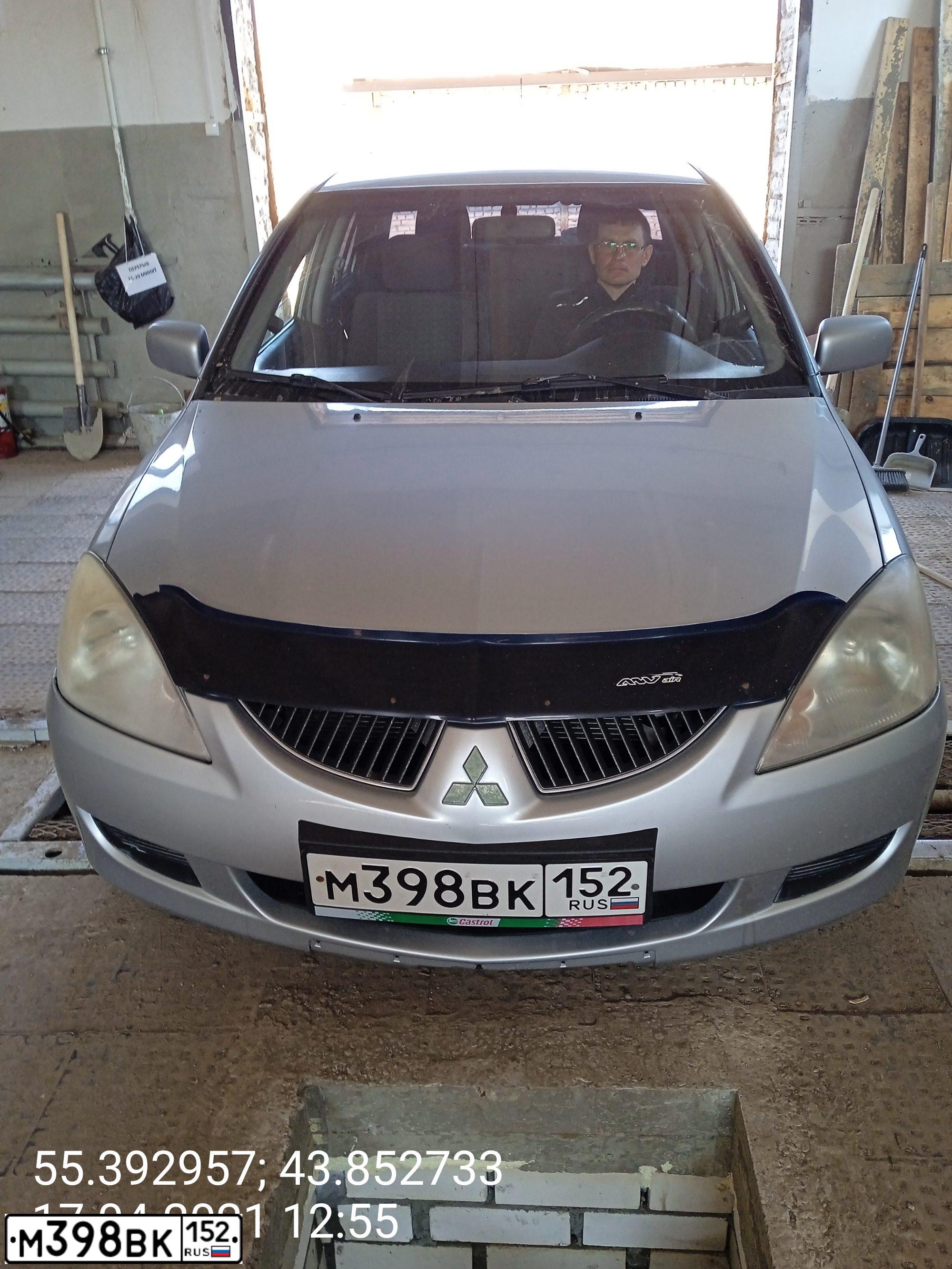 Фото автомобиля MITSUBISHI LANCER, 2003 — госномер К135ТА73. Цвет: Серебристый