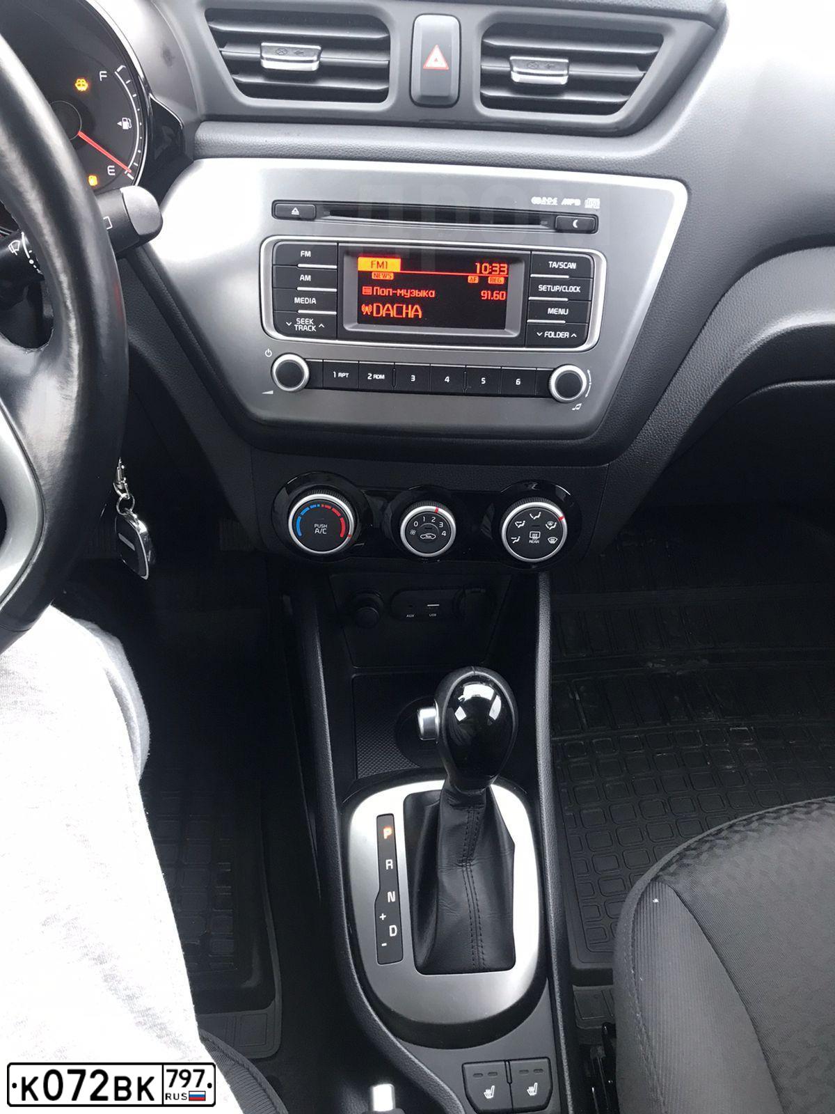 Фото автомобиля KIA RIO, 2016 — госномер В979СЕ43. Цвет: Красный
