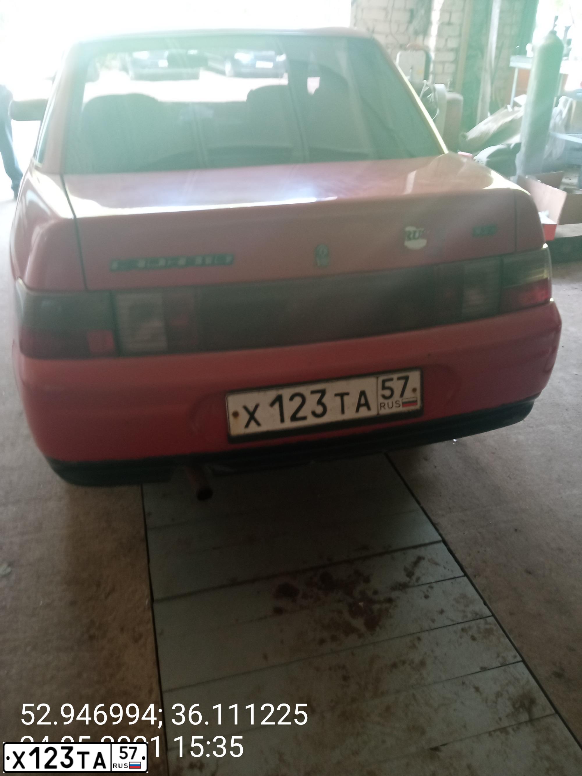 Фото автомобиля LADA 2110, 1998 — госномер С608КЕ57. Цвет: Красный