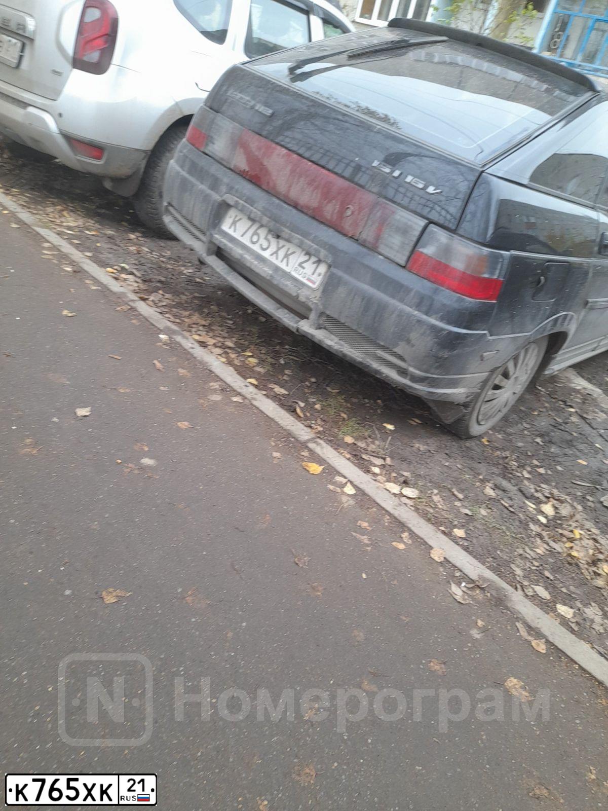 Фото автомобиля LADA 2112, 2007 — госномер К765ХК21. Цвет: СИНЕ-ЧЕРНЫЙ