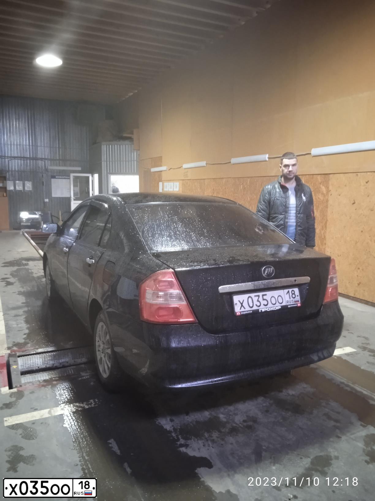Фото автомобиля LIFAN SOLANO II, 2011 — госномер Р102КН159. Цвет: ЧЕРНЫЙ