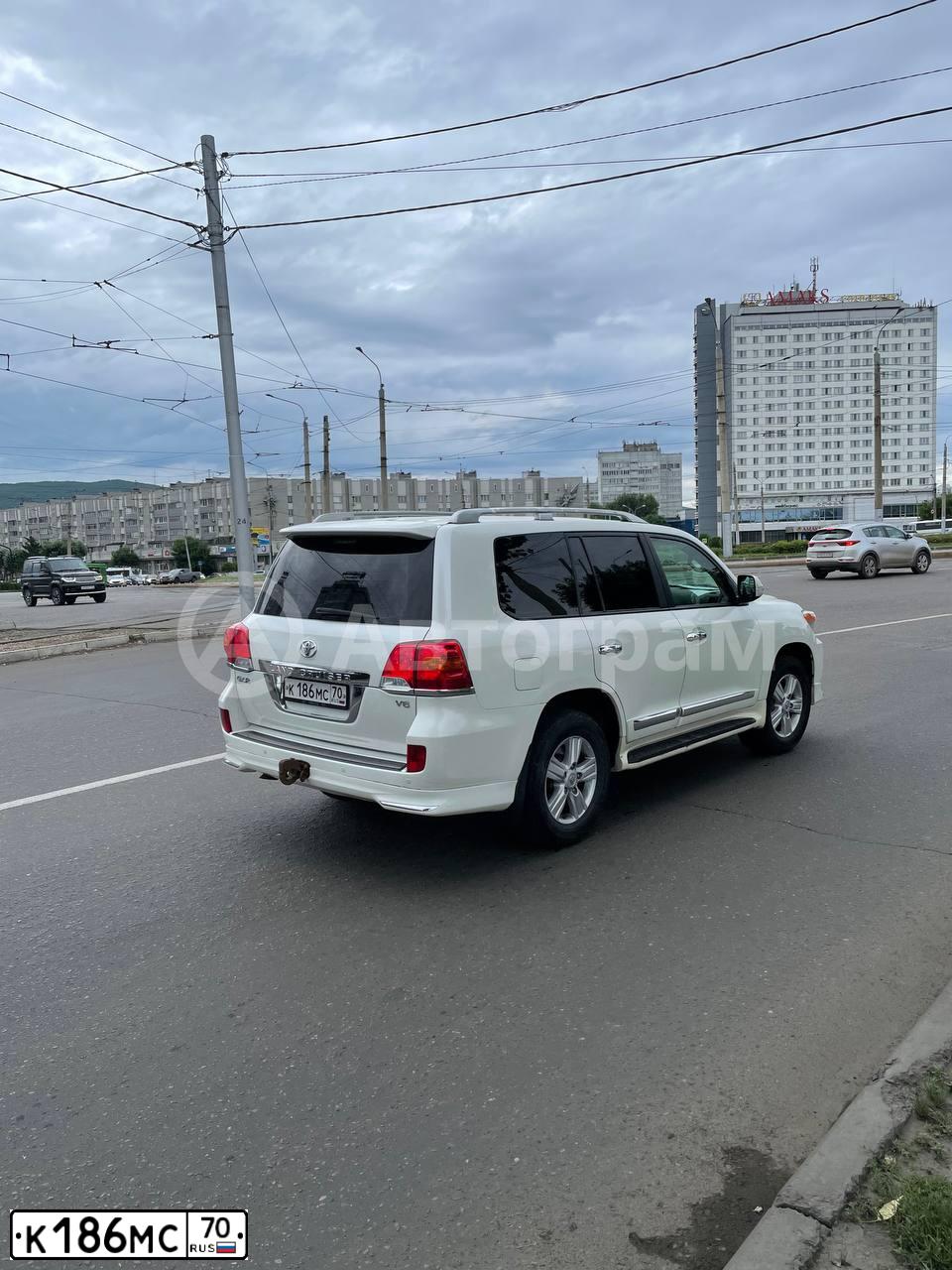 Фото автомобиля TOYOTA LAND CRUISER 200, 2013 — госномер Н551МВ138