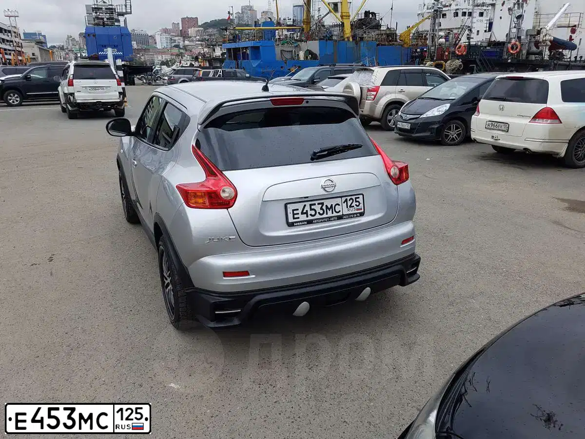 Фото автомобиля NISSAN JUKE, 2011 — госномер М493ТУ69. Цвет: СЕРЕБРИСТЫЙ