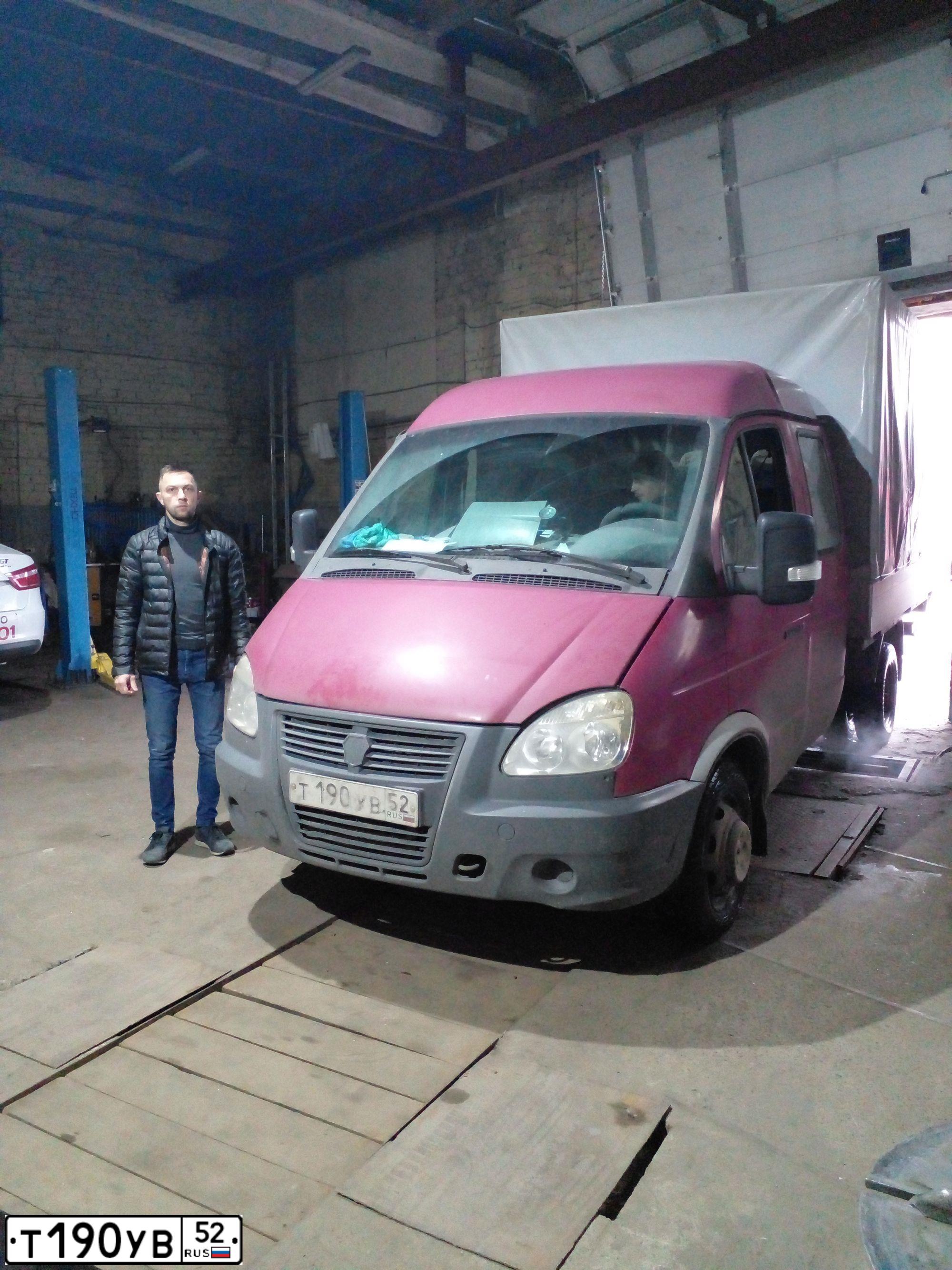 Фото автомобиля GAZ 3302 EL, 2006 — госномер Т190УВ52. Цвет: Красный