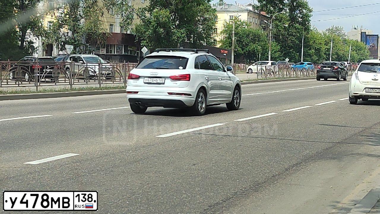 Фото автомобиля AUDI Q3, 2015 — госномер У478МВ138. Цвет: Белый