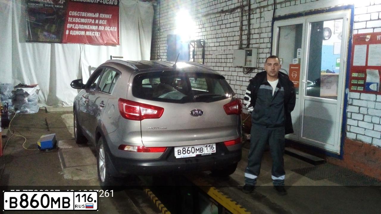 Фото автомобиля HYUNDAI GETZ, 2010 — госномер В880МВ116. Цвет: КРАСНЫЙ